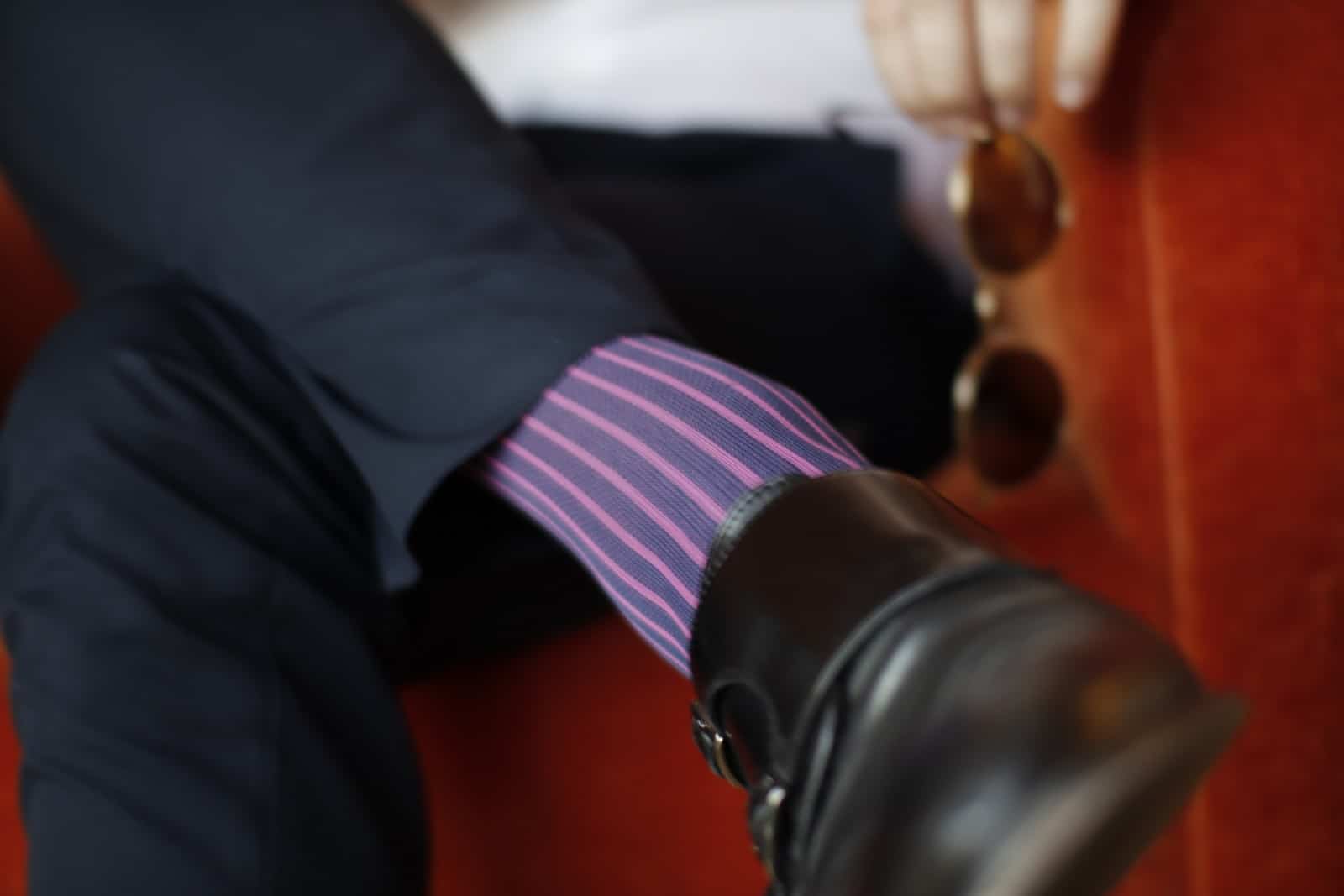 Gentlemen’s_Club_Germany_FALKE_Airport_Oxford_Stripes_Shadow_Autumn-011
